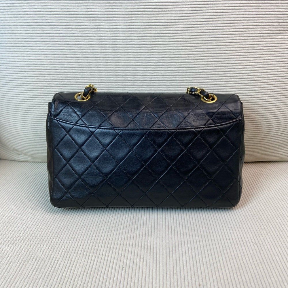 HOLD - CHANEL Vintage Black Lambskin Flap Bag Medium GHW - Picture 2 of 16